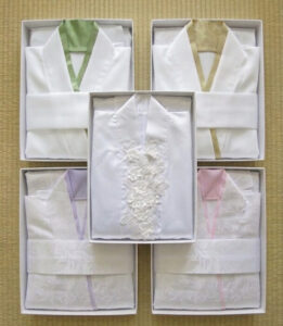 様々な仏衣のラインナップ