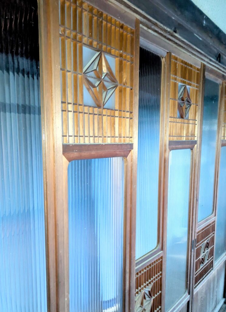 趣ありありのガラスと細工