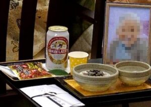 故人様のお好きだったキリンラガーをお供え